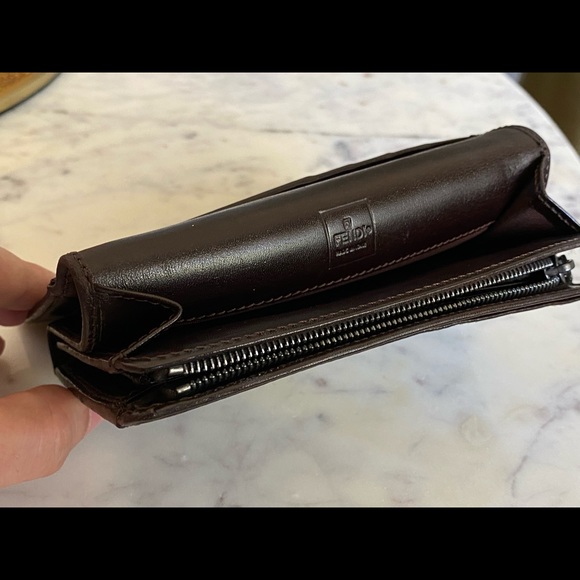 AUTHENTIC BIFOLD FENDI ZUCCA WALLET UNISEX - Picture 8 of 9